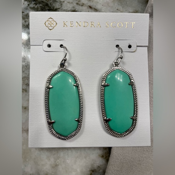 <SOLD> Kendra Scott Elle Silver Earrings - Picture 5 of 6